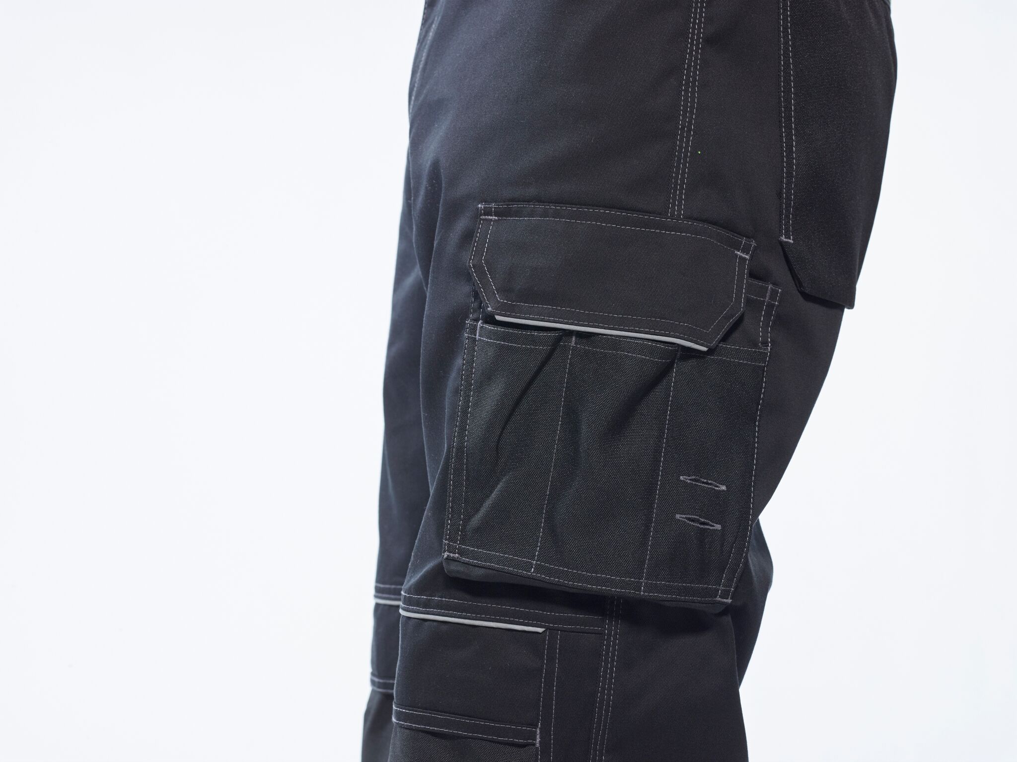 Spodnie Urban z kieszeniami kaburowymi T602